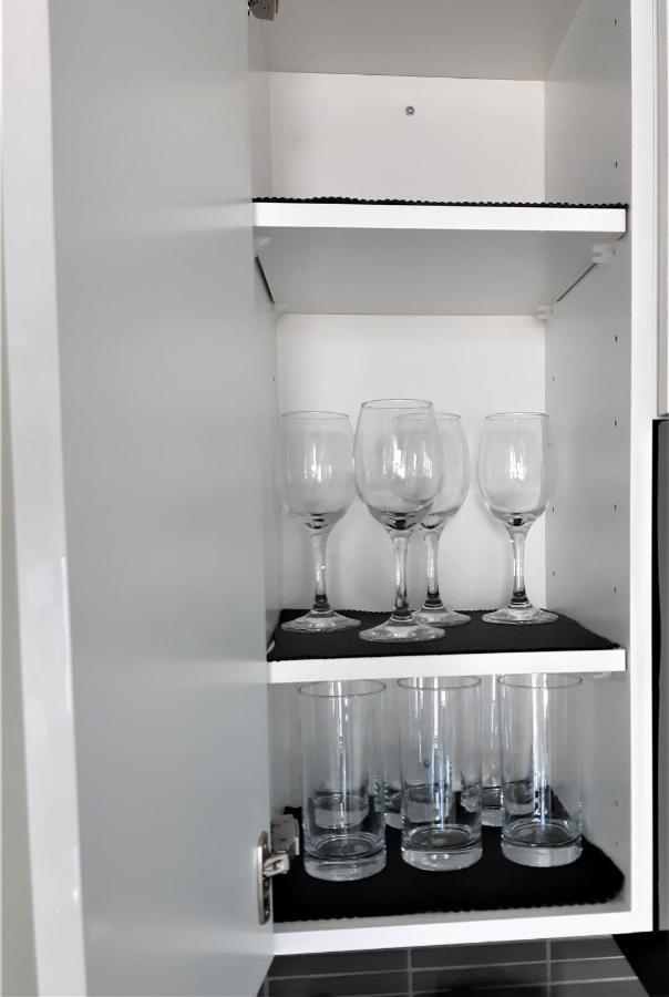 Luxury Skyline Condo In Downtown Free 24/7 Parking Виннипег Экстерьер фото